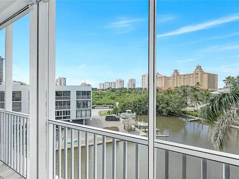 400 Flagship Dr #401 — Photo 23