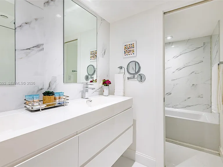 6917 Collins Ave #720 — Photo 15