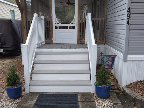 494 Big Creek Rd, Garden City, SC 29576