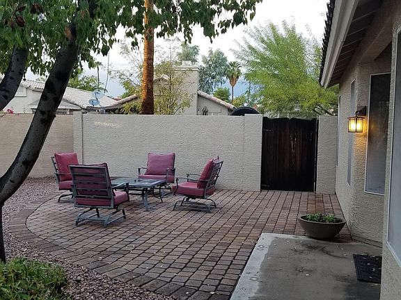 5th image of 637 N Diane Ct