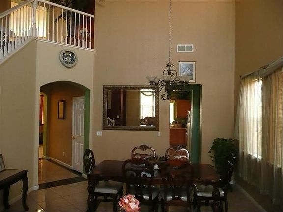 5th image of 3654 Pomegranate Ave