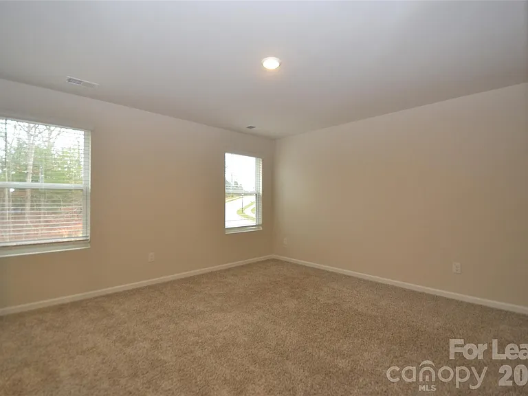 182 Guardian Gate Dr — Photo 11