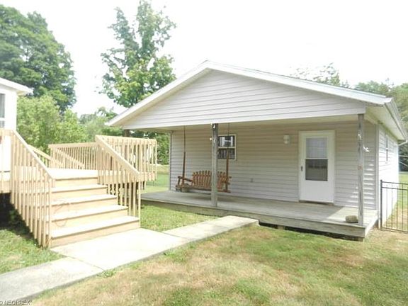 5th image of 2812 Belleflower Dr
