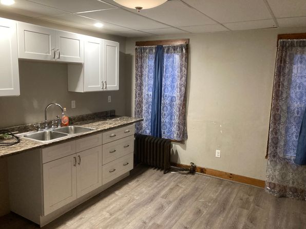 122 Day St APT 1