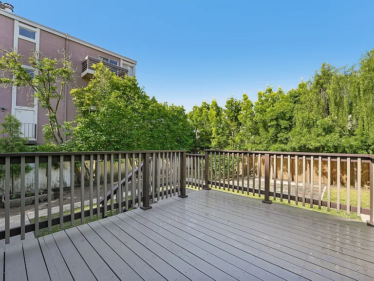 543 Liberty St — Photo 23