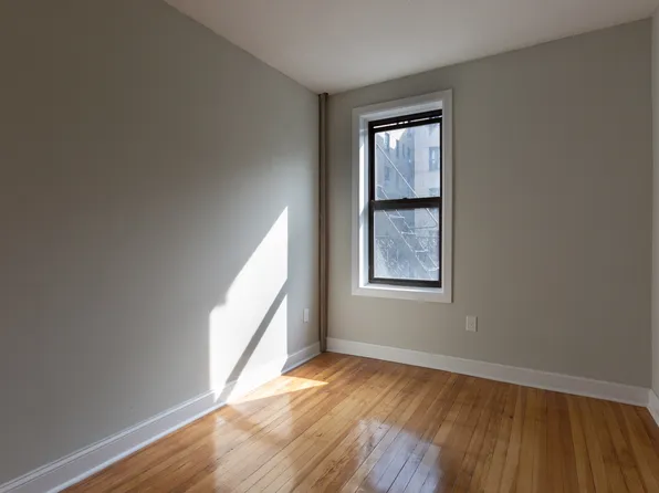 607 West 190th Street image 6 of 7