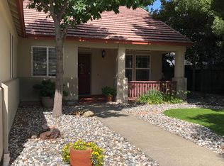 490 Briarwood Dr, Ukiah, CA 95482