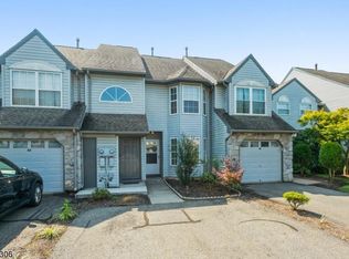 61 Nova Dr, Piscataway, NJ 08854
