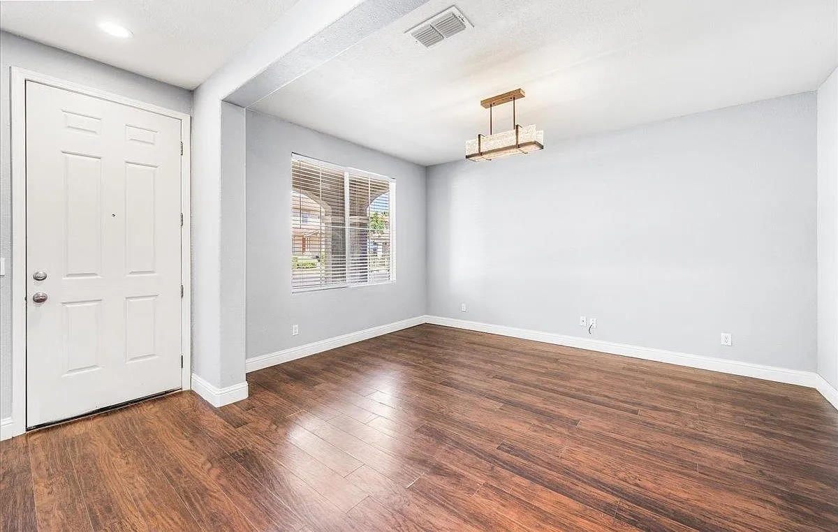 240 Angora Street - 1 — Photo 3