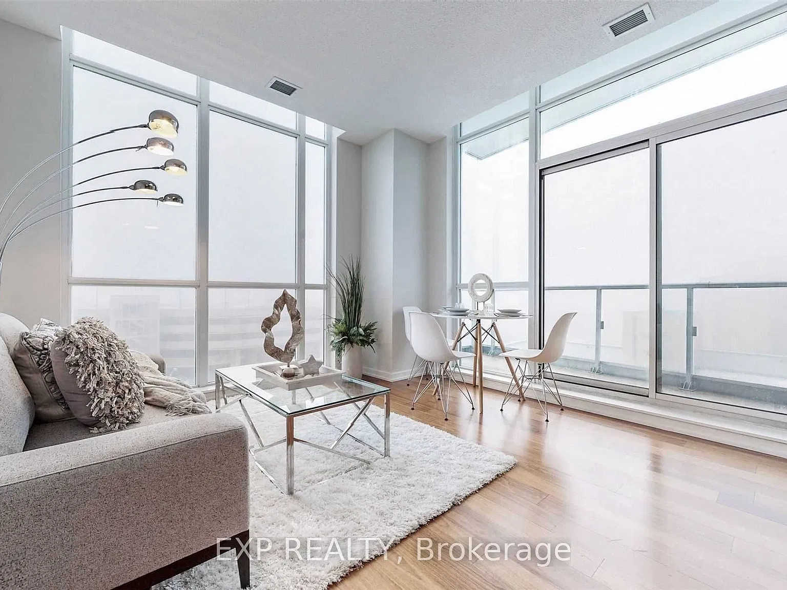 2 bed, $2,400 — Photo 3