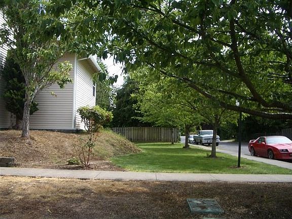 Nicely maintained landscaping