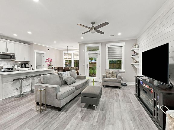 4th image of 5484 Califf Rd