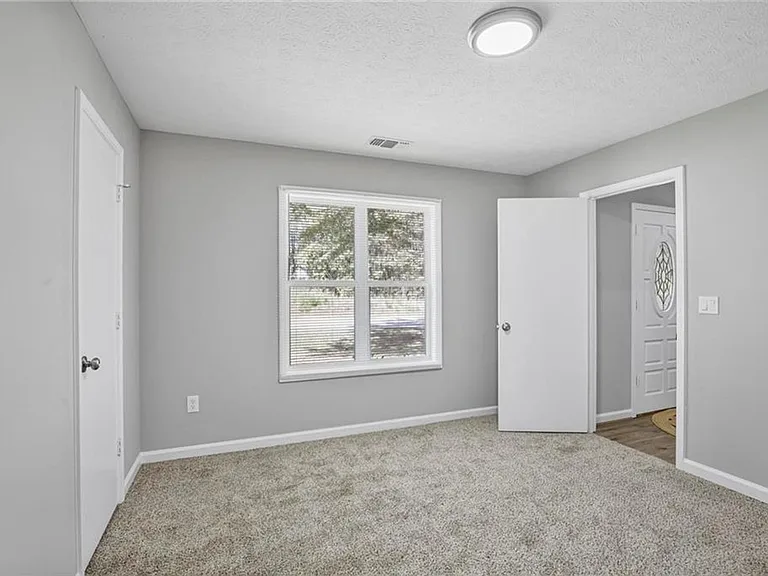 1312 Lake Paradise Rd — Photo 15