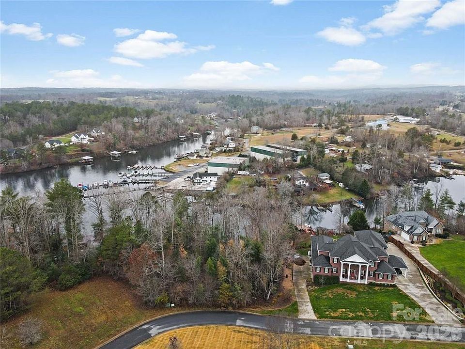 1st image of 100 Old Ferry Ln