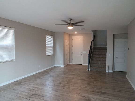4th image of 40537 W Helen Ct