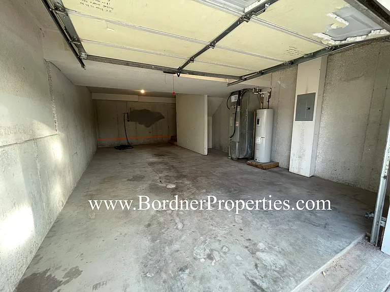 313 Lexington Rd #B — Photo 11