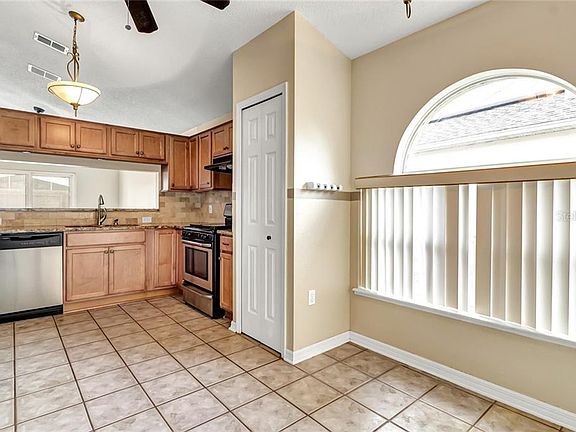 5th image of 1740 Burnham Ct