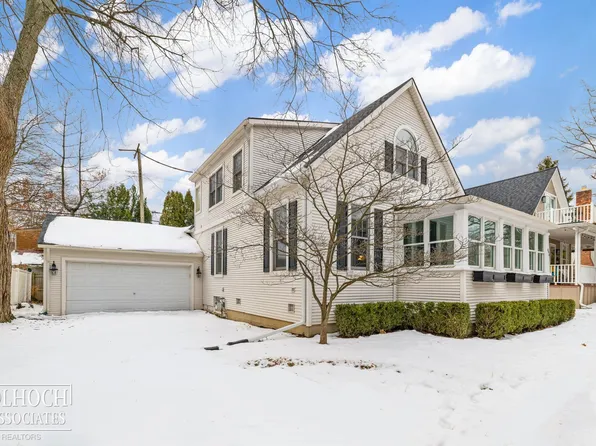 345 Roosevelt Pl, Grosse Pointe, MI 48230