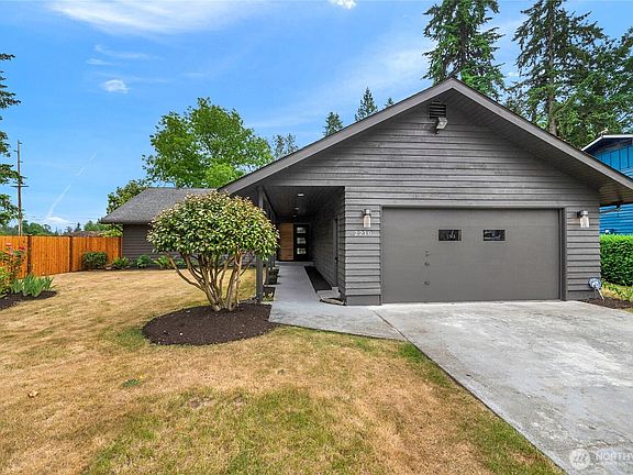2nd image of 2210 Sturgeon Drive