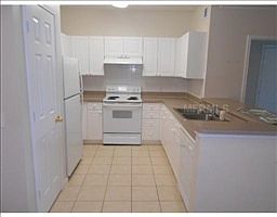 5th image of 231 Goldenrain Dr APT 203