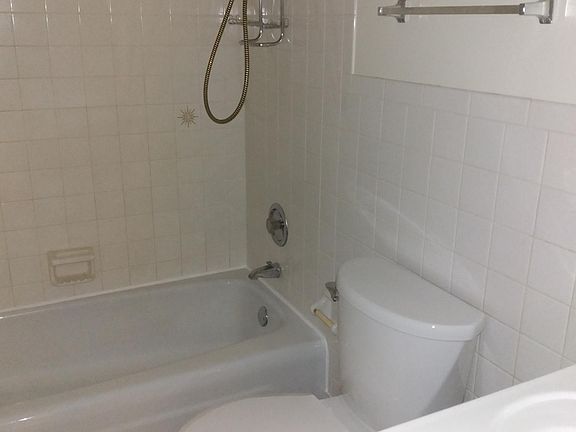 5th image of 430 W North St #2
