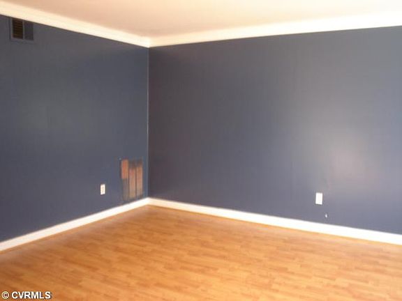 5th image of 1903 Cambridge Ct