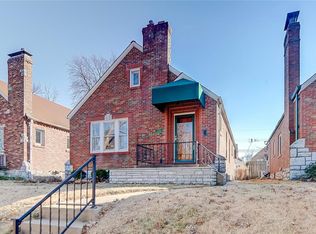 6648 Lindenwood Pl, Saint Louis, MO 63109
