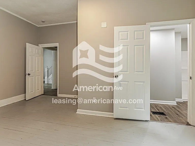 909394_011_bedroom_11.jpg