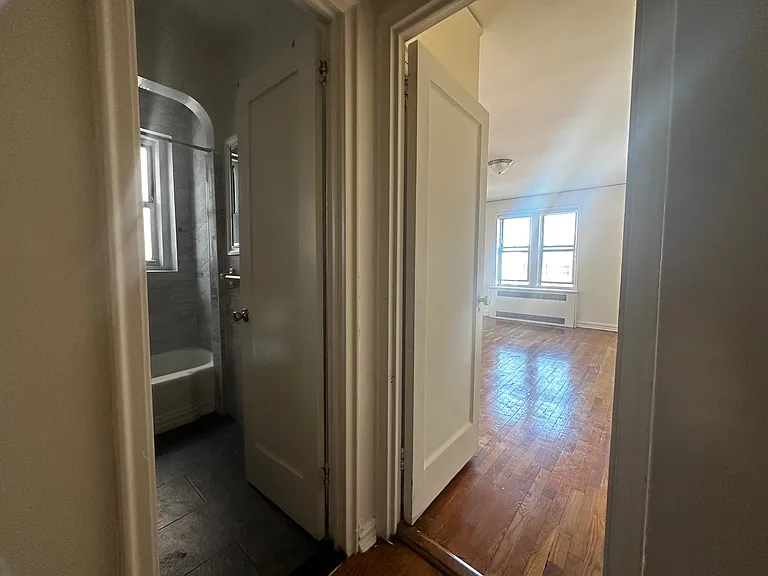 42-15 81st St #2M — Photo 2