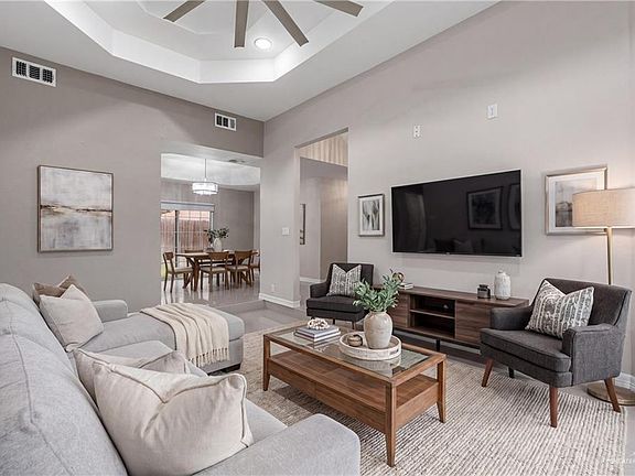 5th image of 2418 Topaz Dr