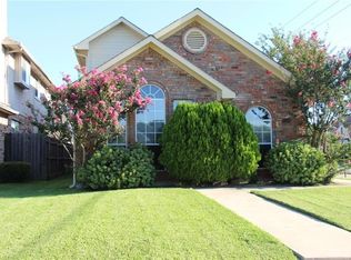 2035 Falcon Ridge Dr #B, Carrollton, TX 75010