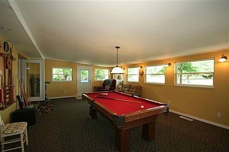 4th image of 715 Valentine Ln