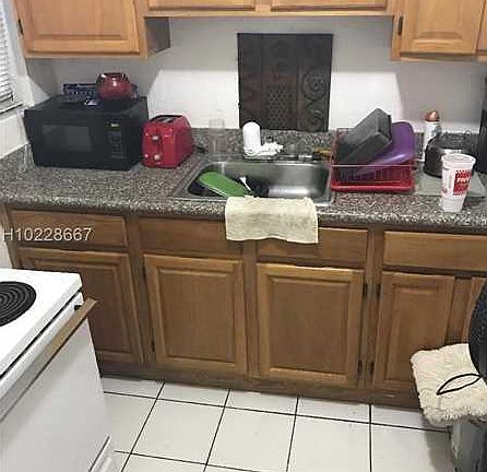 5th image of 1409 W 33rd St