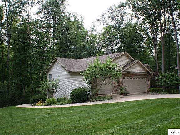 3rd image of 627 Courtland Dr