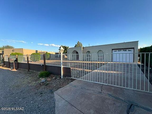 4th image of 1202 E Klassen Ct