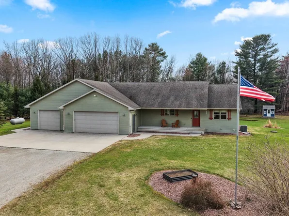 3371 Froelick Rd, Abrams, WI 54101