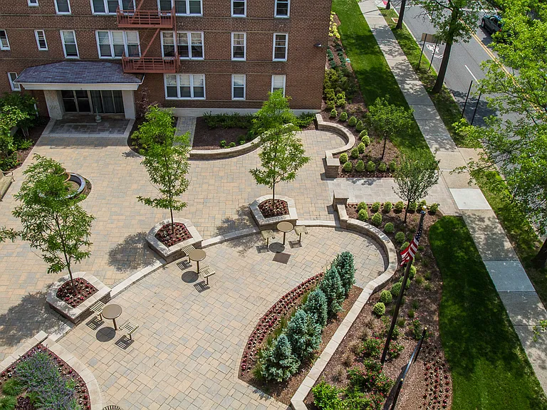 Parktowne Apartments — Photo 9