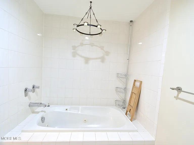 525 Ocean Blvd #106 — Photo 24