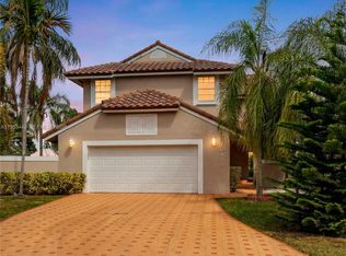 10465 NW 46th St, Doral, FL 33178