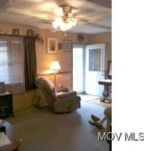 3rd image of 601 Roseland Ave