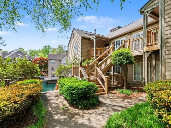 702 Mill Pond Dr SE, Smyrna, GA 30082