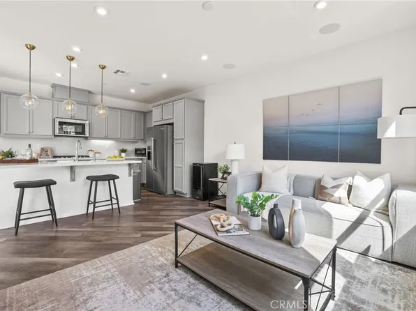 8 Concepcion St, Mission Viejo, CA 92694