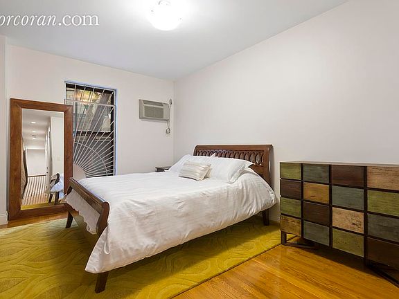 4th image of 256 W 123rd St #Gard1