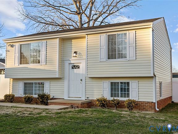 3rd image of 8116 Providence Forest Ct