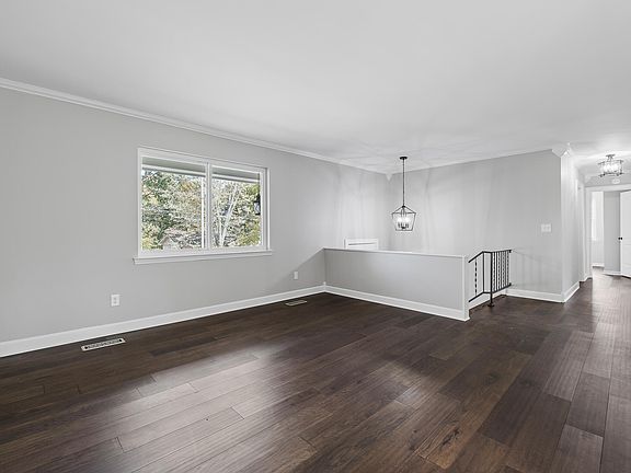 3rd image of 8441 Dunnhill Ln