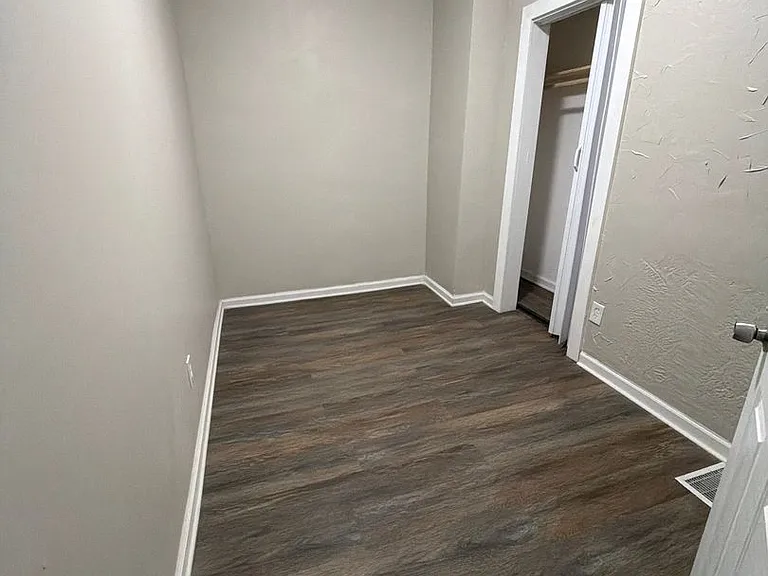 2725 Solway Ave — Photo 5