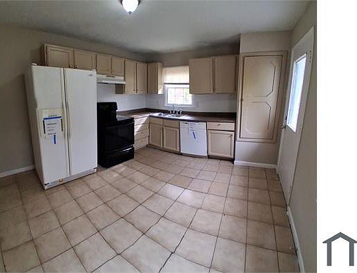 5th image of 1551 Montrose Dr