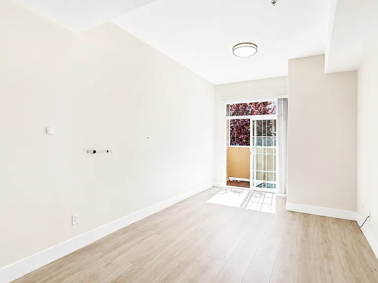 2414 Falk Ct — Photo 5