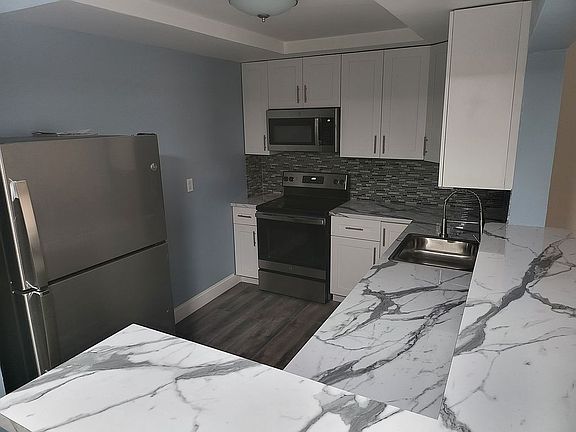 5th image of 4374 NW 9th Ave APT 18-1E