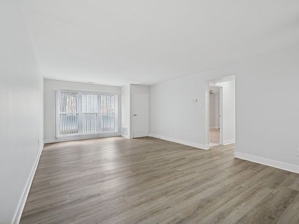 7400 Roosevelt Blvd APT D208